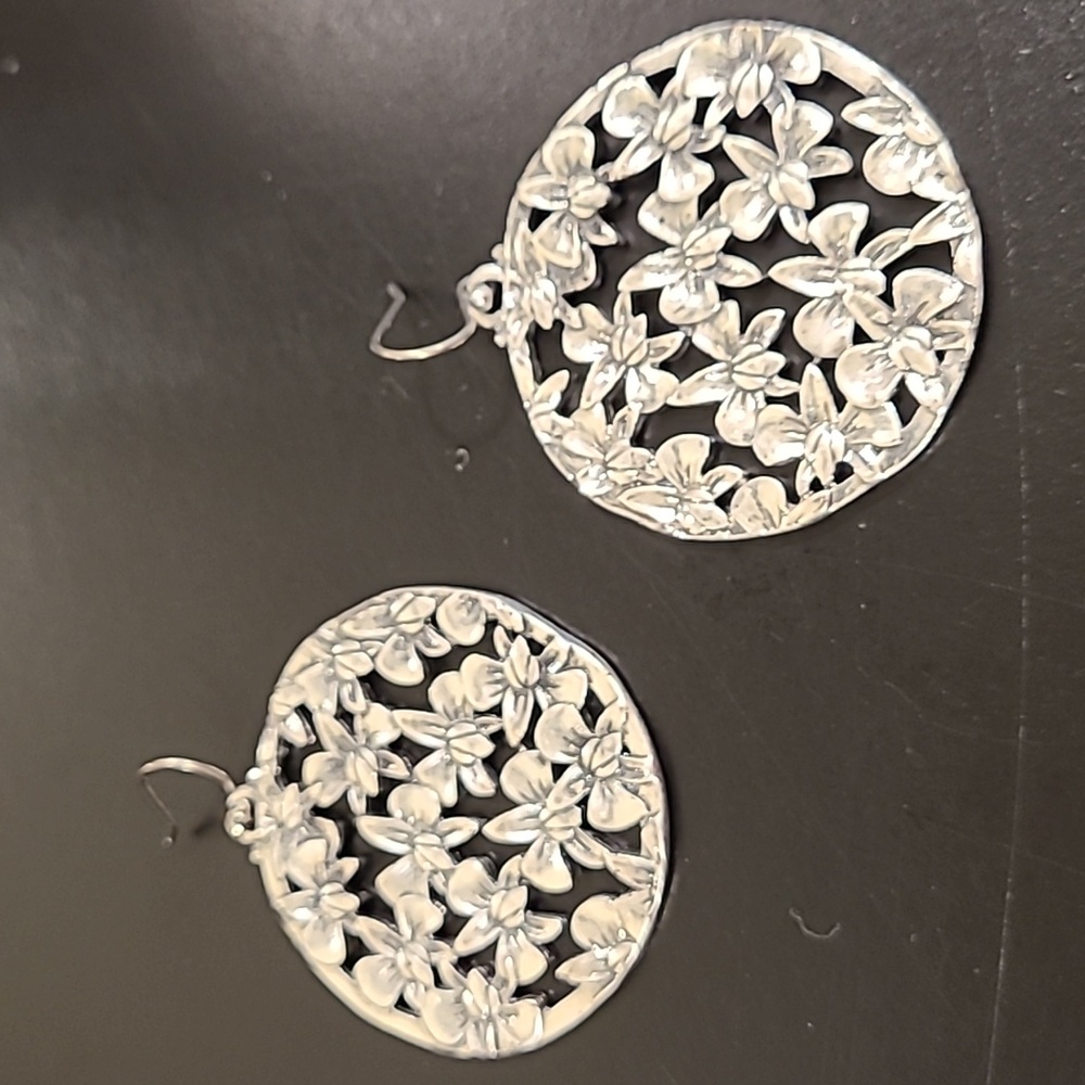 Silver Tone Floral Earings